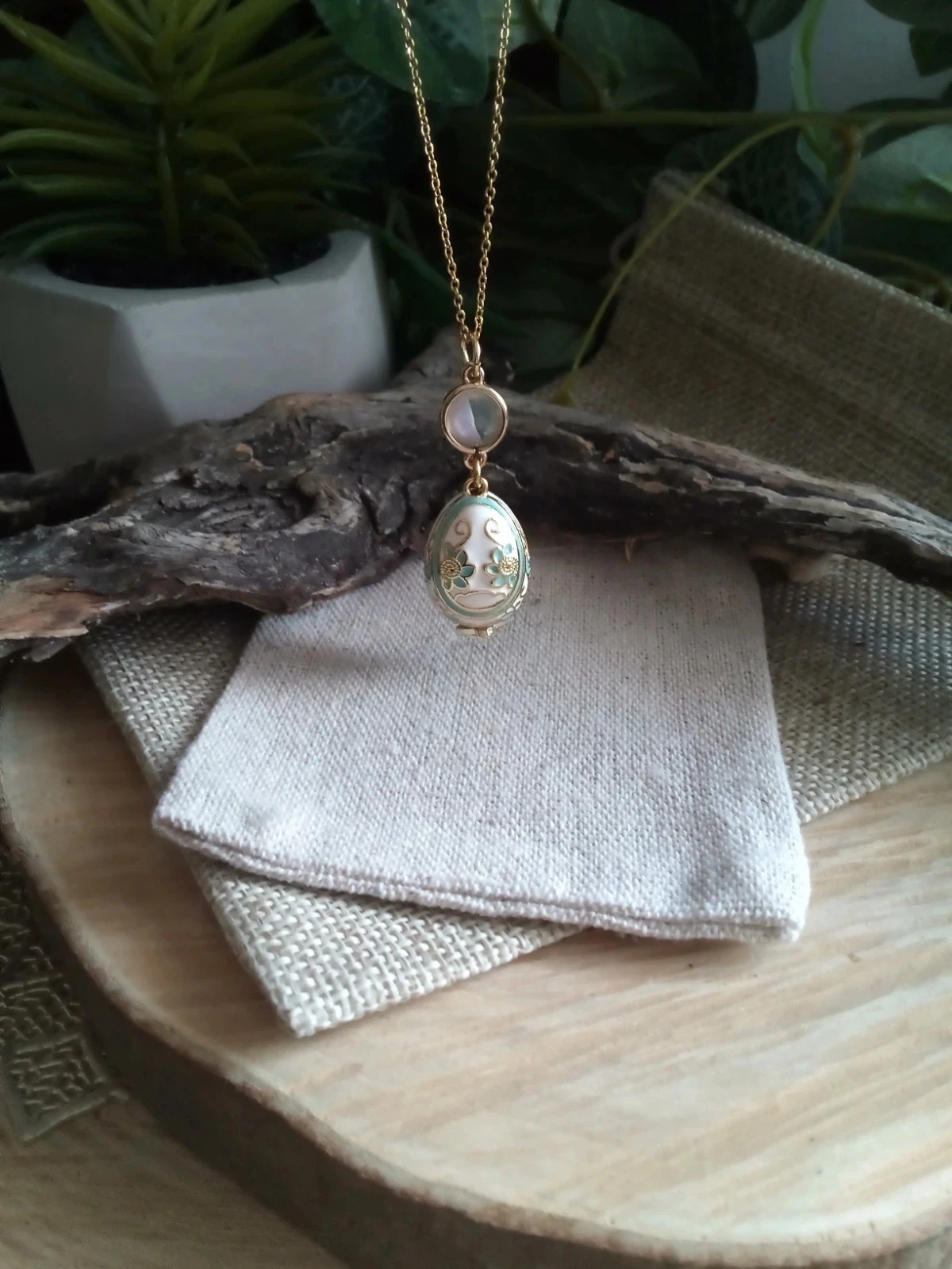 Collier pendentif oeuf en émail et connecteur en n'acre naturelle – photo 4